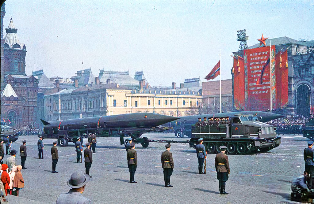 Фото 2 из 2. Р-5М. Парад 1 мая 1960 года